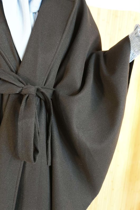 Claudia Tie Waist Cape Black /12=